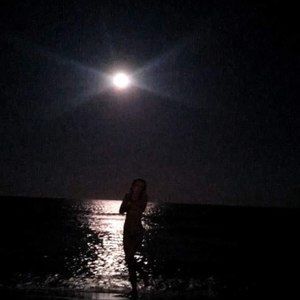 Meet your Posher, Neva